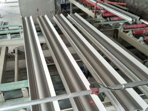 Automatic gypsum line production equipment: